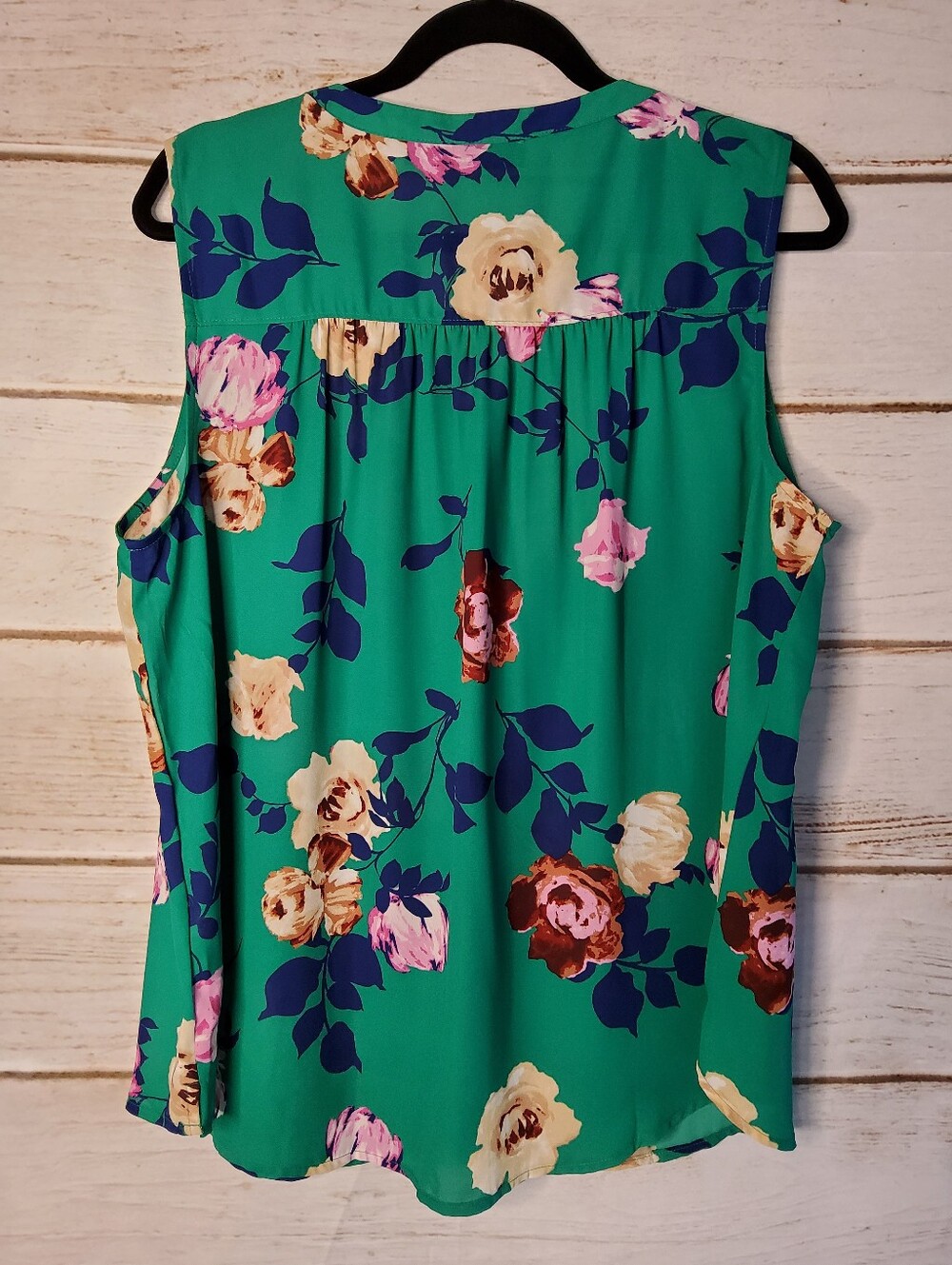 Apt. 9 Emerald Green Floral Button-Front Sleeveless Blouse - Picture 2 of 7